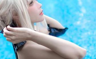Kitkat Cosplay油亮登场：原图看得我眼花，更新欲罢不能。